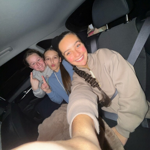 Meet your Posher, Haley - Picture 15 of 16